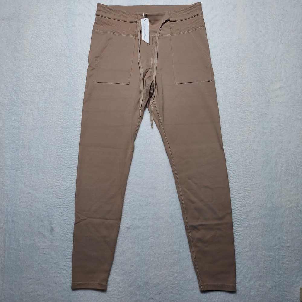 Travis Mathew Beyond The Coast Women Size M Natural New Jogger Pants 1LC044